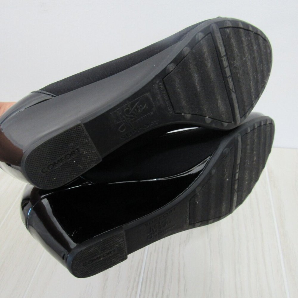 LifeStride Women's Juliana Stretch Wedge Pump -Size 9.5Cap Toe-Shine Black Upper - Picture 13 of 13